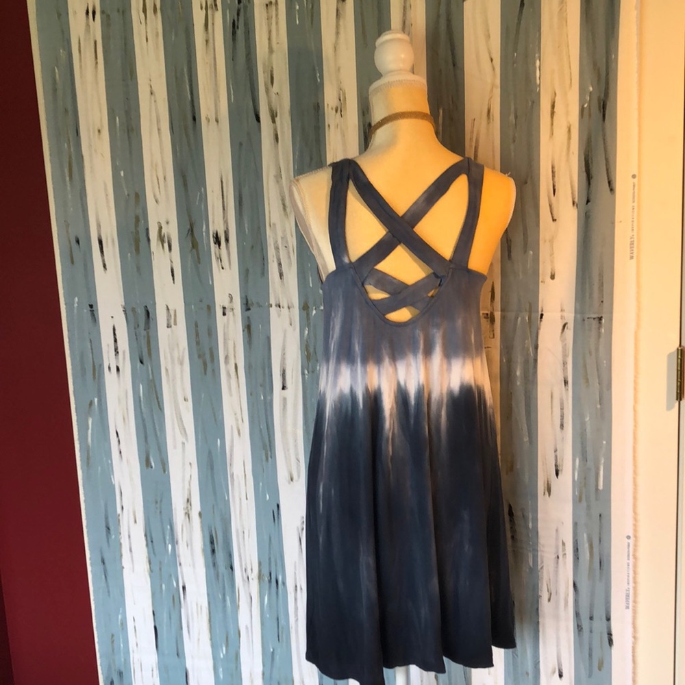 American Eagle Criss Cross Dress - Picture 5 of 6